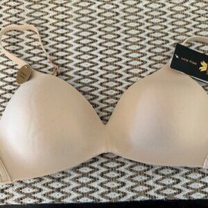Women 852189 Wacoal Bras 36A How Perfect Wireless NWT in wrap $29